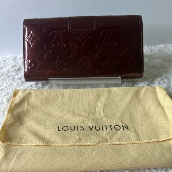 Louis Vuitton Monogram Vernis WALLET - Picture 3 of 14